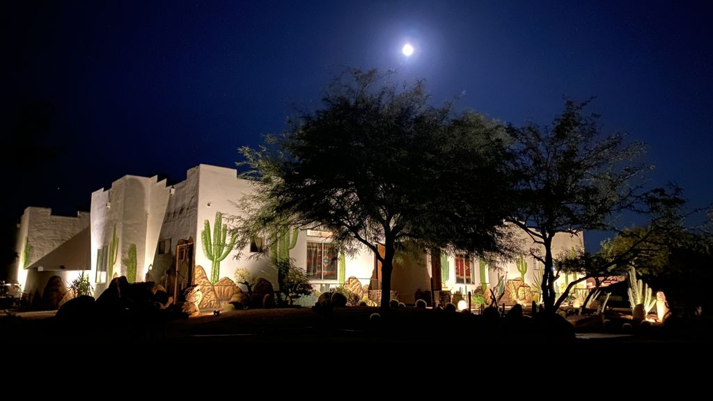 Shihan Dana Abbott's home and training center is located in beautiful Scottsdale, AZ. Desert mural on home by Mari Abbott.